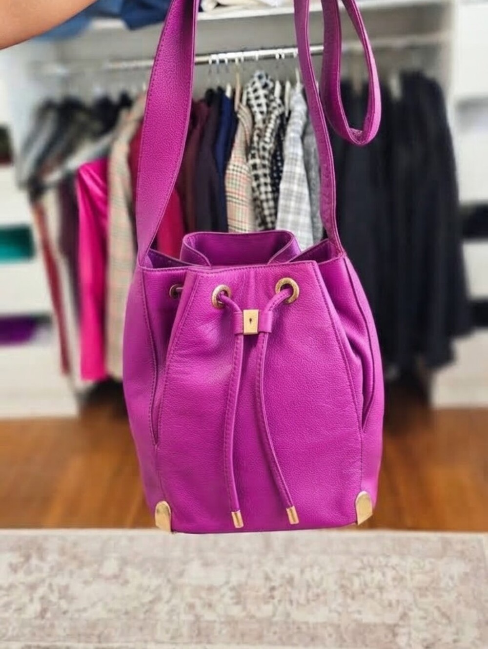 Vince Camuto Women's Fuchsia Genuine Leather Drawstring Bucket Bag - Picture 4 of 9